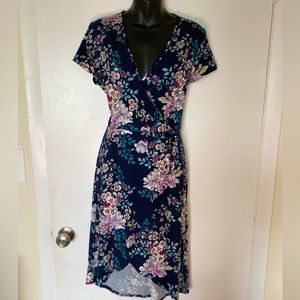 Kristin Nicole Floral Wrap Me Up Midi Dress Navy V-neck Short Sleeves Casual M